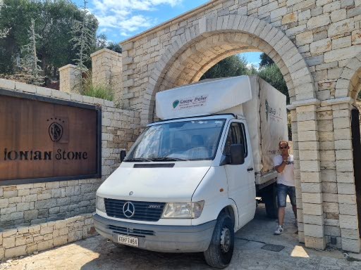 πετρινες κατοικιες με πισινα — Β. Κερκυρα